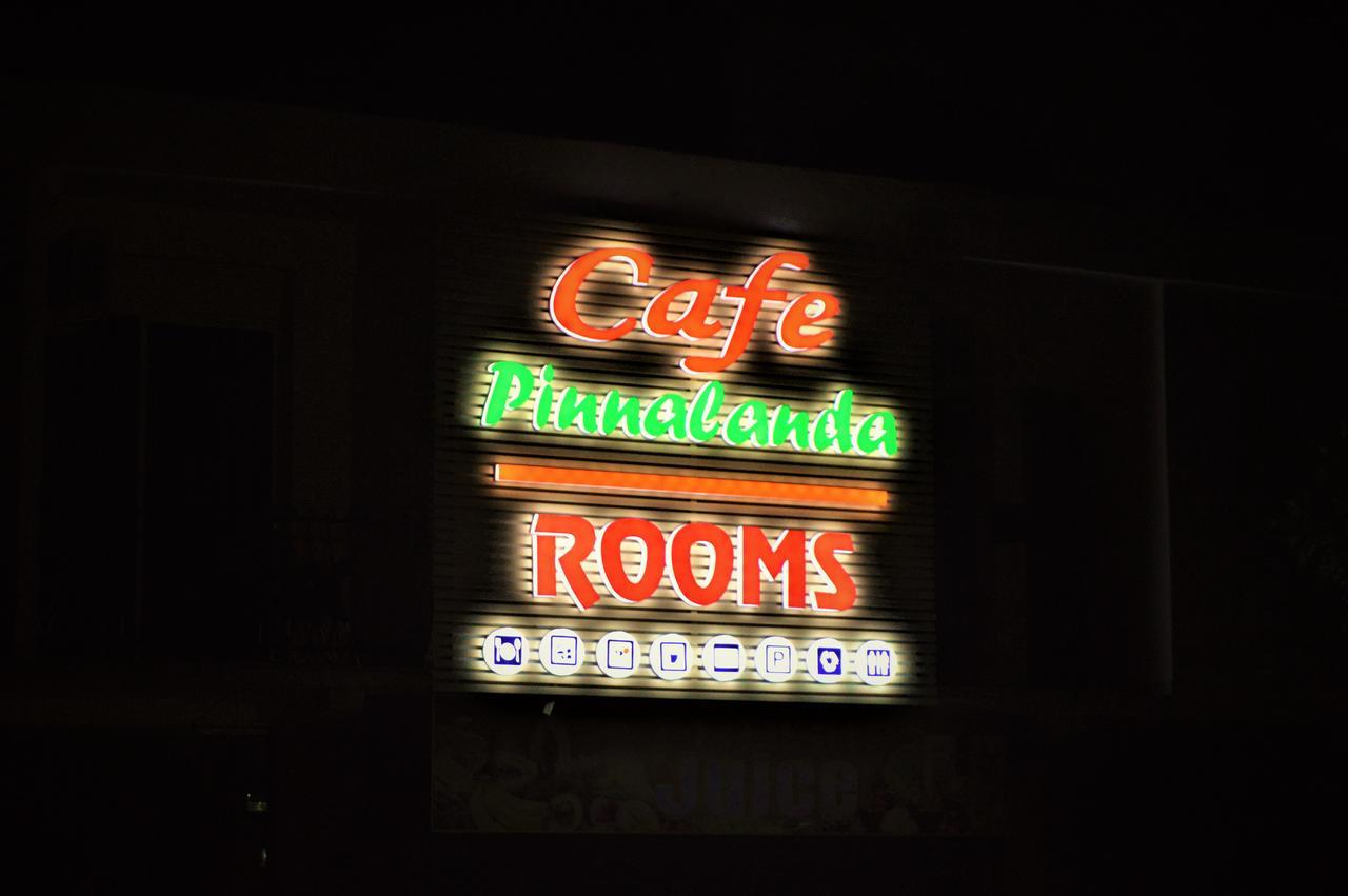 Cafe Pinnalanda Pinnawala  Buitenkant foto